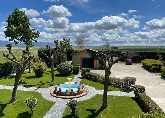 El Estanque Del Polear *