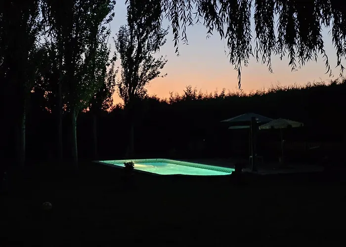 펜션 El Estanque Del Polear 발베르데델마하노